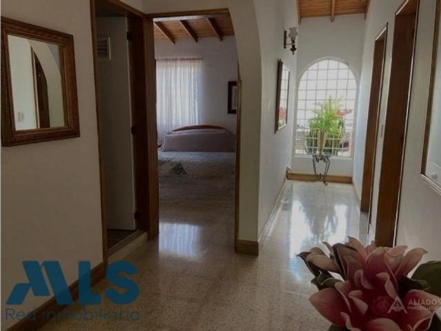 Casa de campo de alto standing de 4 dormitorios en venta Copacabana, Colombia
