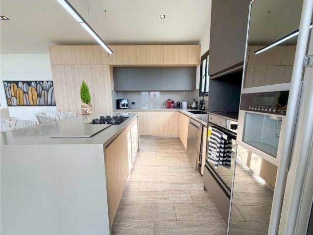 Casa de campo de alto standing de 4 dormitorios en venta Guarne, Colombia