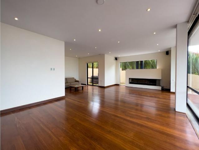 Casa de campo de alto standing de 4 dormitorios en venta La Calera, Colombia