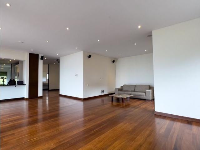 Casa de campo de alto standing de 4 dormitorios en venta La Calera, Colombia