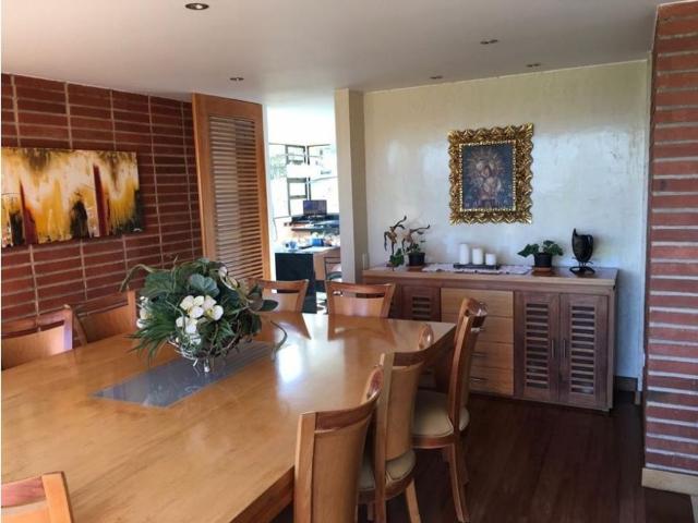 Casa de campo de alto standing de 4 dormitorios en venta La Calera, Cundinamarca