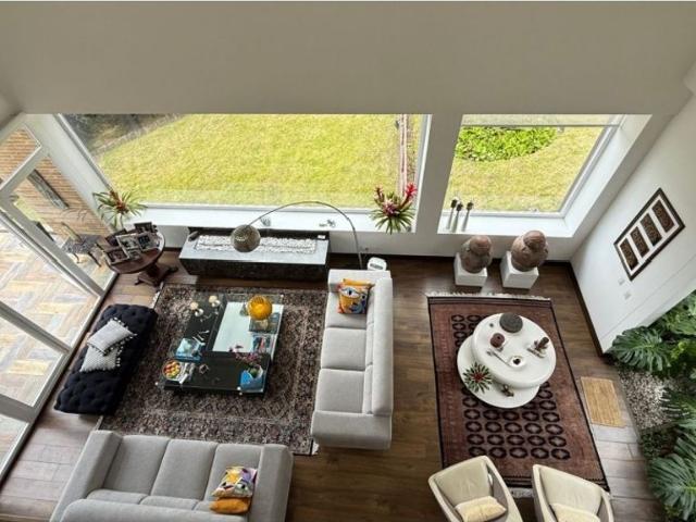 Casa de campo de alto standing de 4 dormitorios en venta La Calera, Cundinamarca