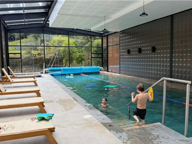 Casa de campo de alto standing de 4 dormitorios en venta La Calera, Cundinamarca
