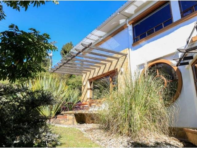 Casa de campo de alto standing de 4 dormitorios en venta La Calera, Cundinamarca