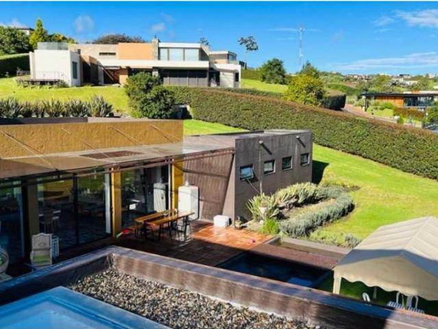 Casa de campo de alto standing de 4 dormitorios en venta La Calera, Cundinamarca