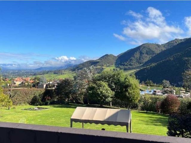 Casa de campo de alto standing de 4 dormitorios en venta La Calera, Cundinamarca