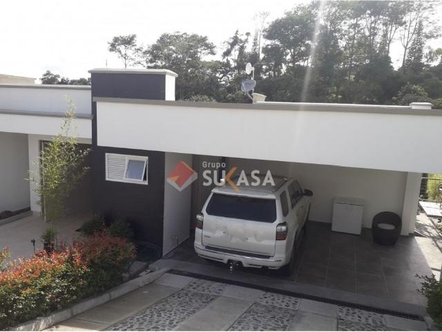 Casa de campo de alto standing de 4 dormitorios en venta Pereira, Colombia