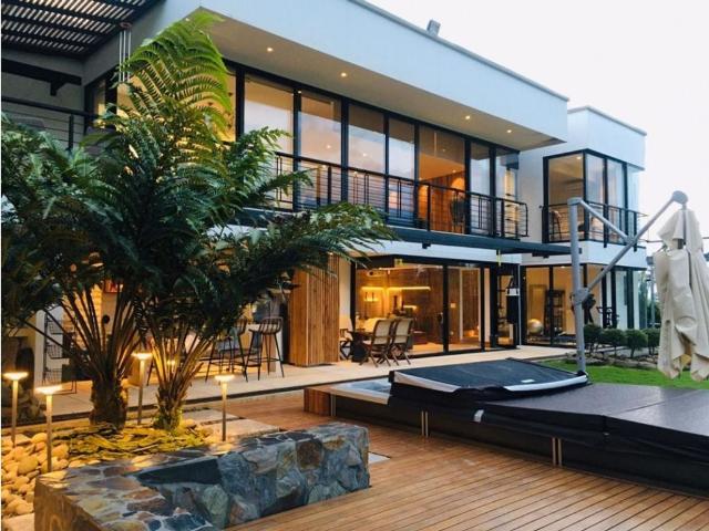 Casa de campo de alto standing de 4 dormitorios en venta Pereira, Departamento de Risaralda
