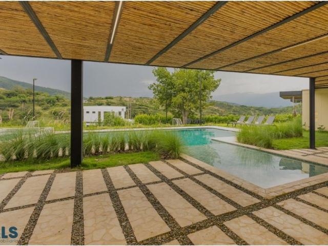 Casa de campo de alto standing de 4 dormitorios en venta San Jerónimo, Departamento de Antioquia