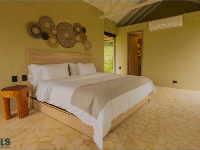 Casa de campo de alto standing de 4 dormitorios en venta San Jerónimo, Departamento de Antioquia