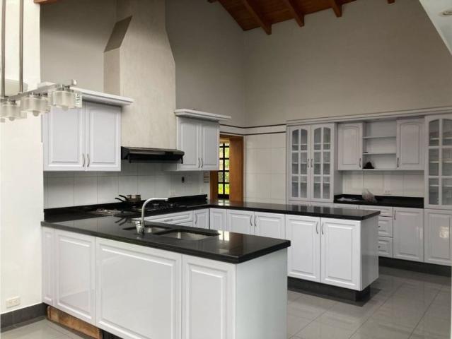 Casa de campo de alto standing de 4 dormitorios en venta Santafe de Bogotá, Bogotá D.C