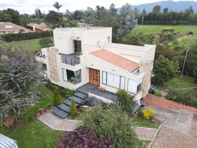 Casa de campo de alto standing de 4 dormitorios en venta Santafe de Bogotá, Colombia
