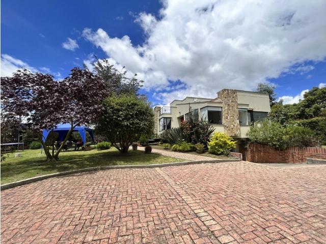 Casa de campo de alto standing de 4 dormitorios en venta Santafe de Bogotá, Colombia