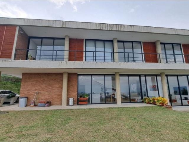 Casa de campo de alto standing de 4 dormitorios en venta Yumbo, Colombia