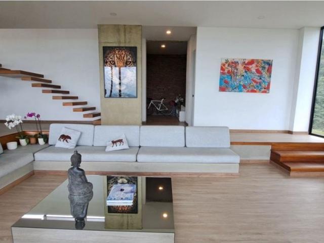 Casa de campo de alto standing de 4 dormitorios en venta Yumbo, Colombia