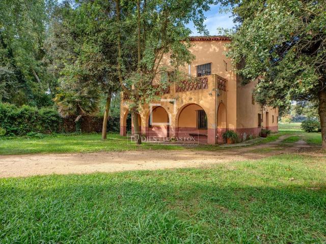 Casa en venta en Porqueres, Girona