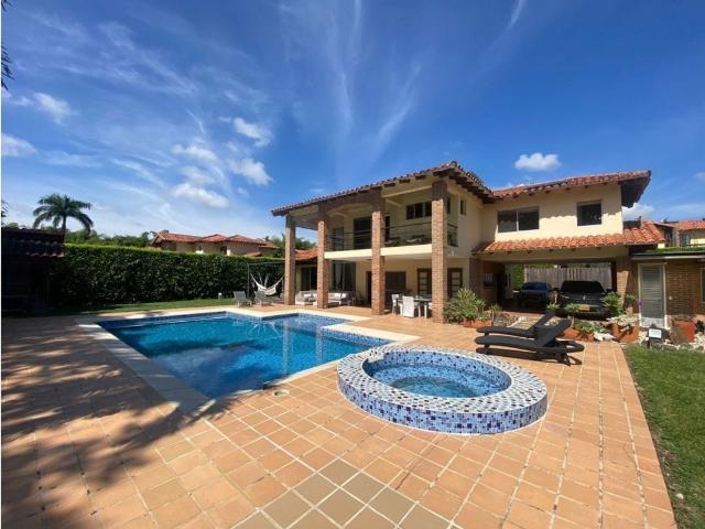Casa de campo de alto standing de 5 dormitorios en alquiler Pereira, Colombia