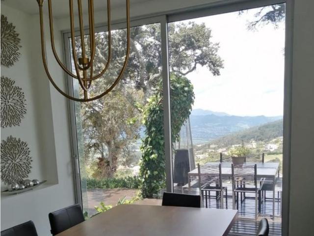 Casa de campo de alto standing de 5 dormitorios en venta Chía, Colombia