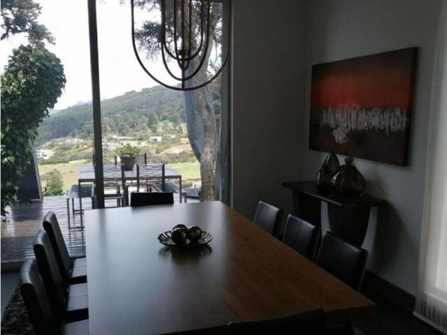 Casa de campo de alto standing de 5 dormitorios en venta Chía, Colombia