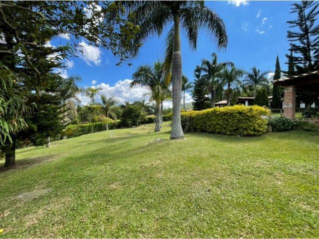 Casa de campo de alto standing de 5 dormitorios en venta Copacabana, Colombia