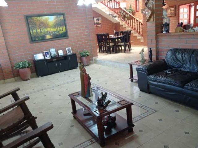 Casa de campo de alto standing de 5 dormitorios en venta Copacabana, Colombia