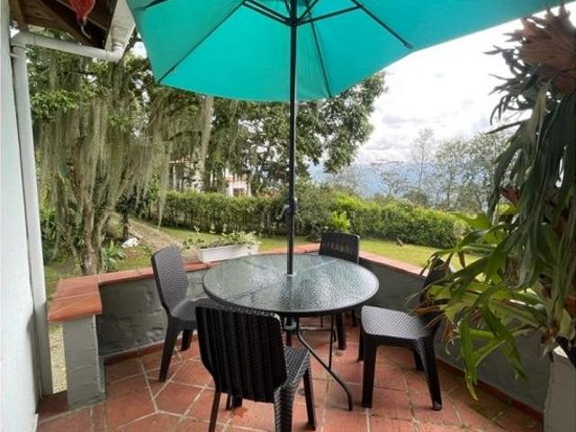 Casa de campo de alto standing de 5 dormitorios en venta Copacabana, Colombia