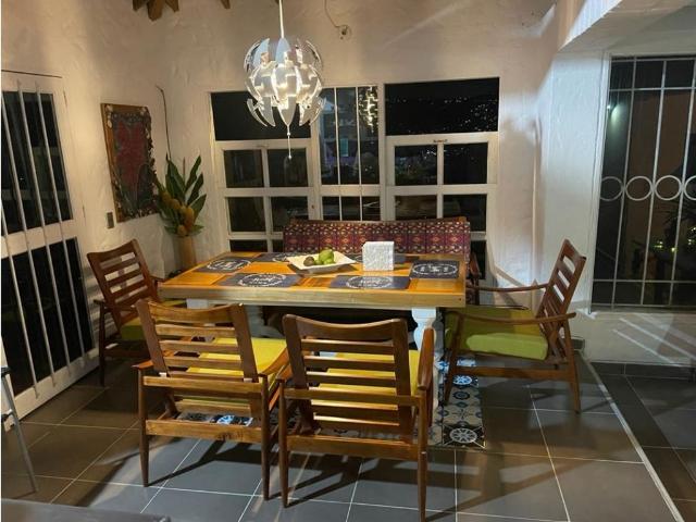 Casa de campo de alto standing de 5 dormitorios en venta Copacabana, Colombia