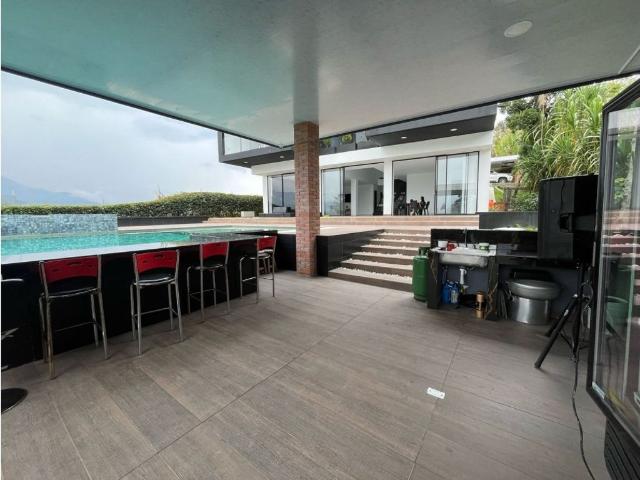 Casa de campo de alto standing de 5 dormitorios en venta Copacabana, Departamento de Antioquia