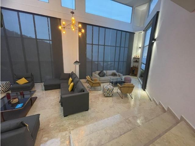 Casa de campo de alto standing de 5 dormitorios en venta Copacabana, Departamento de Antioquia