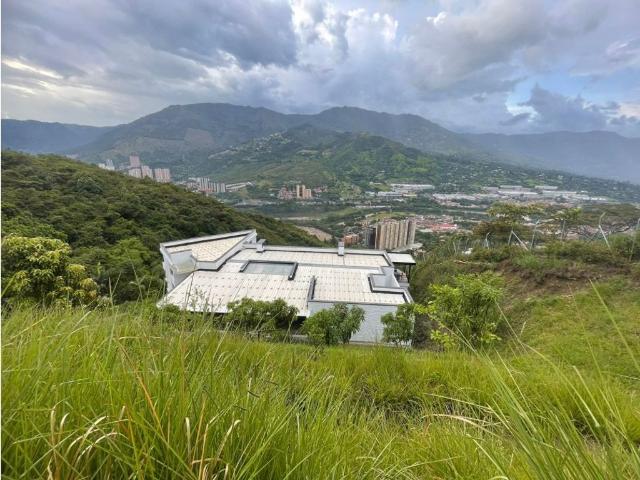 Casa de campo de alto standing de 5 dormitorios en venta Copacabana, Departamento de Antioquia