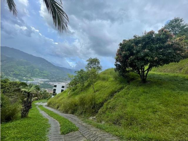 Casa de campo de alto standing de 5 dormitorios en venta Copacabana, Departamento de Antioquia