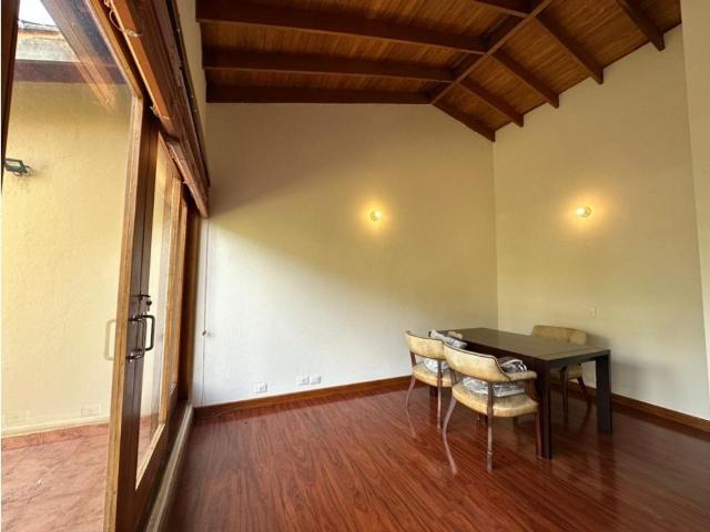 Casa de campo de alto standing de 5 dormitorios en venta La Calera, Colombia