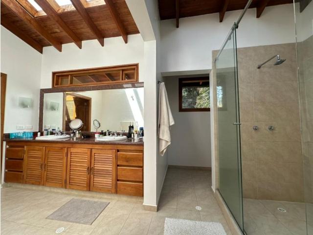 Casa de campo de alto standing de 5 dormitorios en venta La Calera, Colombia