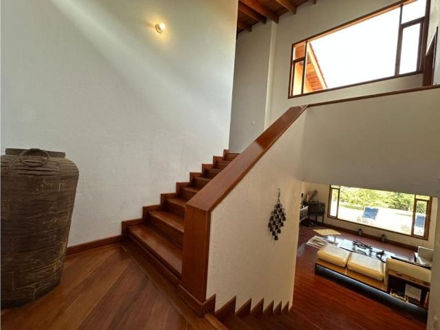 Casa de campo de alto standing de 5 dormitorios en venta La Calera, Colombia