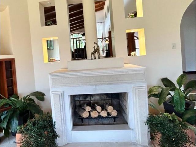 Casa de campo de alto standing de 5 dormitorios en venta La Calera, Colombia