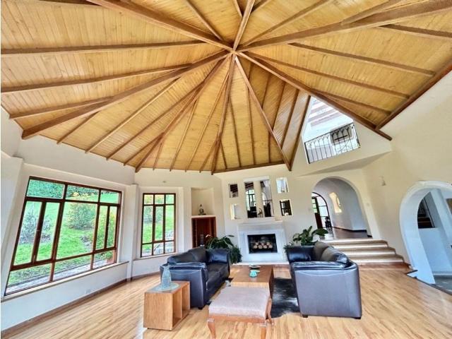 Casa de campo de alto standing de 5 dormitorios en venta La Calera, Colombia