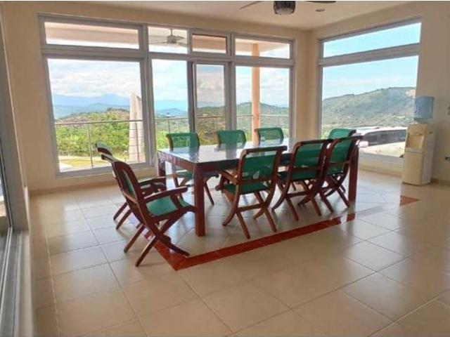 Casa de campo de alto standing de 5 dormitorios en venta La Mesa, Colombia
