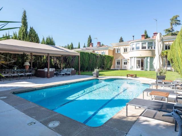 Chalet en venta en Medina-sidonia, Madrid