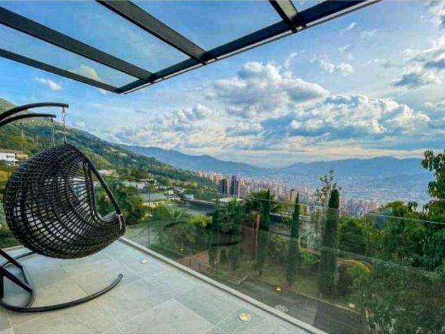 Casa de campo de alto standing de 5 dormitorios en venta Medellín, Departamento de Antioquia