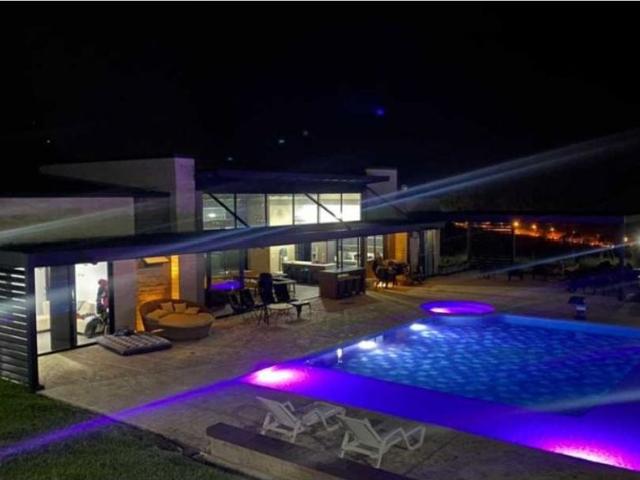 Casa de campo de alto standing de 5 dormitorios en venta San Jerónimo, Departamento de Antioquia