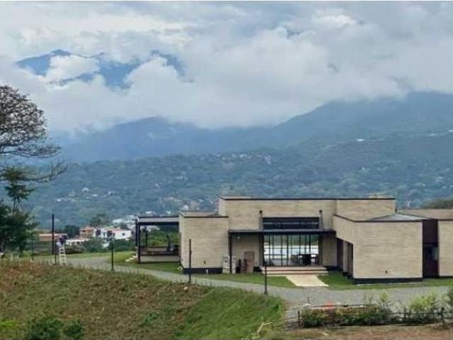 Casa de campo de alto standing de 5 dormitorios en venta San Jerónimo, Departamento de Antioquia