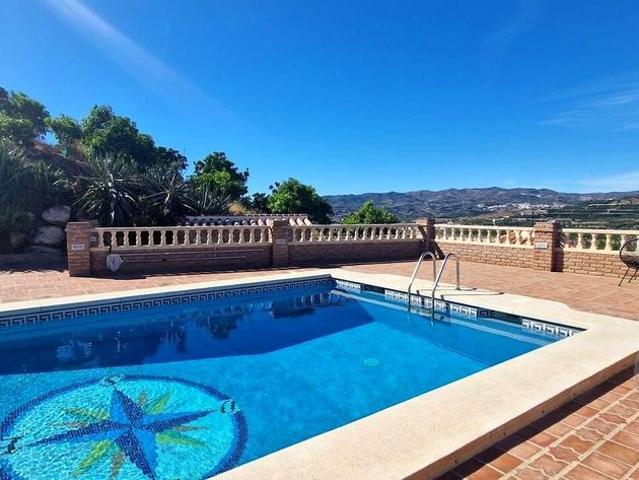 Casa en venta en La Gloria, La Axarquía