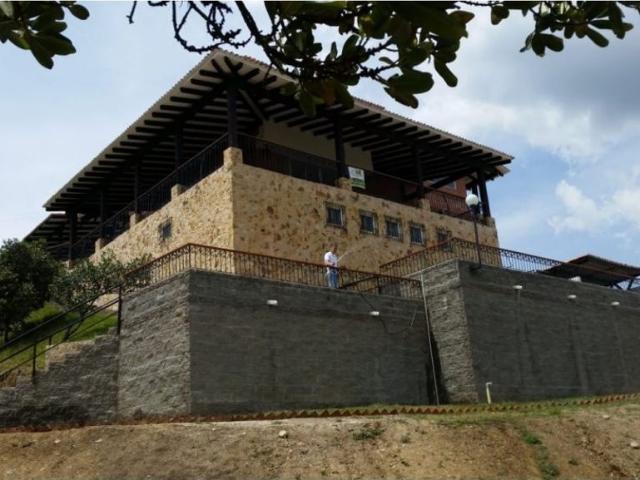 Casa de campo de alto standing de 5 dormitorios en venta Yumbo, Colombia