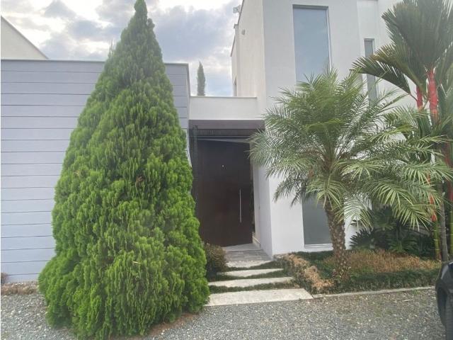 Casa de campo de alto standing de 6 dormitorios en alquiler Manizales, Departamento de Caldas