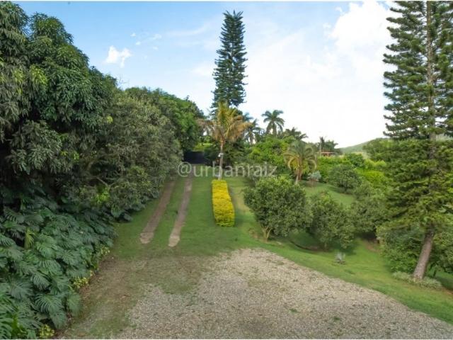 Casa de campo de alto standing de 6 dormitorios en venta Copacabana, Colombia