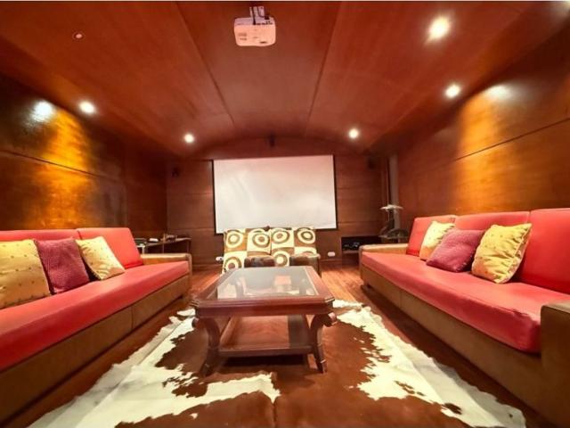 Casa de campo de alto standing de 6 dormitorios en venta La Calera, Cundinamarca