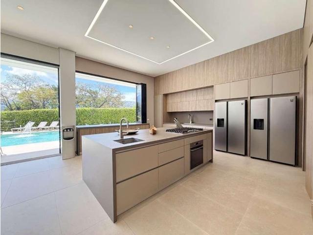 Casa de campo de alto standing de 6 dormitorios en venta San Jerónimo, Departamento de Antioquia