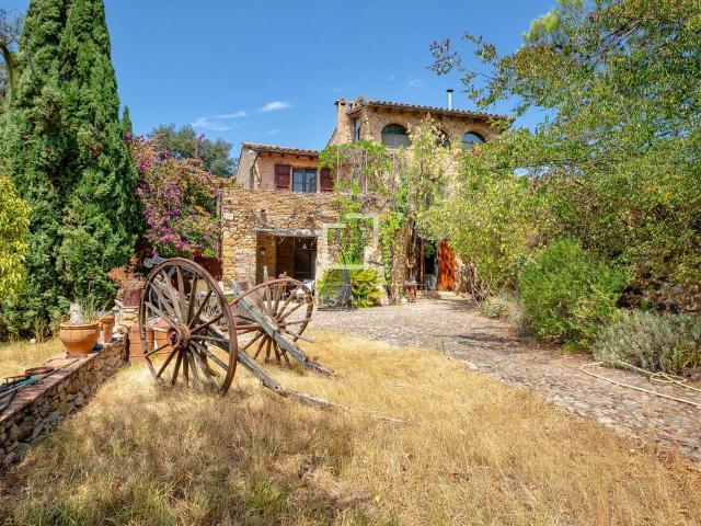 Casa en venta en Crespià, Girona