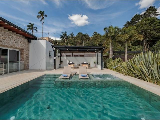 Casa de campo de alto standing de 7 dormitorios en alquiler Medellín, Colombia