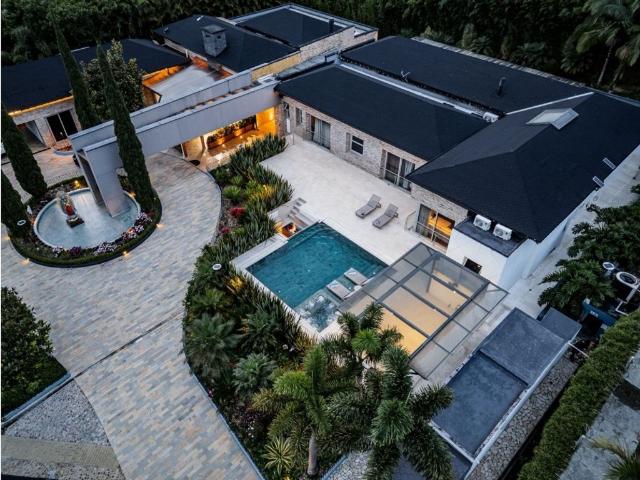 Casa de campo de alto standing de 7 dormitorios en alquiler Medellín, Colombia